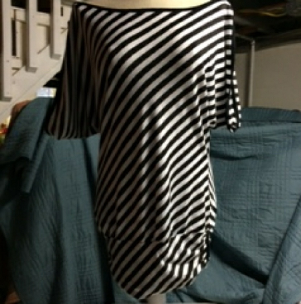 GUESS women's sleeveless top MEDIUM